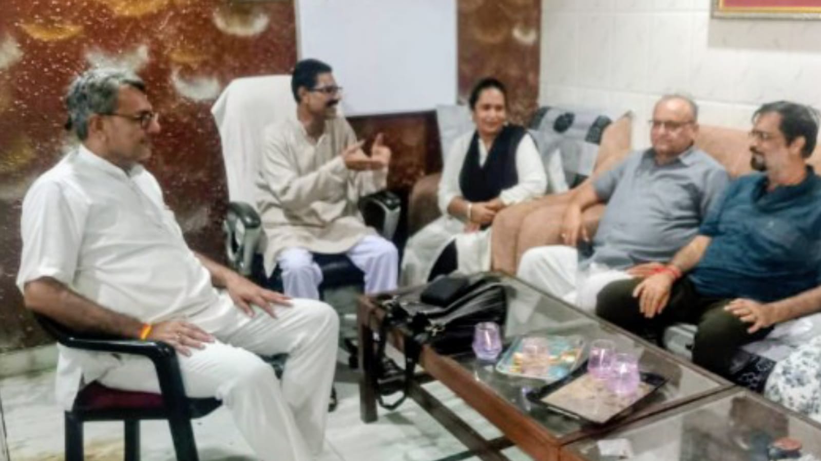 नवरात्र पर कांग्रेस का दबाव: मांस-मदिरा की दुकानों पर लगे ताले,सुरक्षा रहे चाक-चौबंद