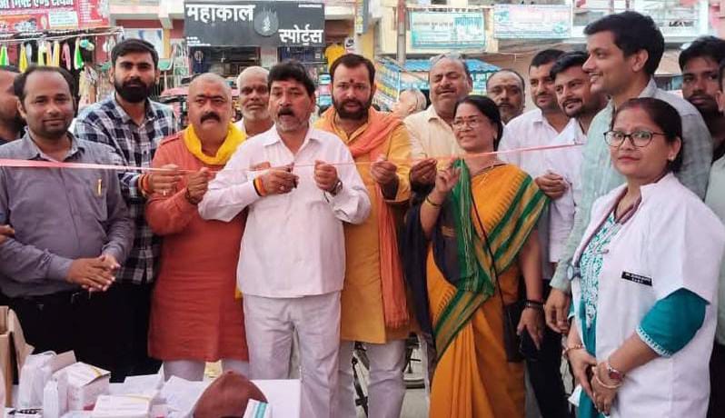 भाजपा जिलाध्यक्ष कल्लू राजपूत की अगुवाई में सेवा पखवाड़ा: स्वास्थ्य शिविर से दिल जीता