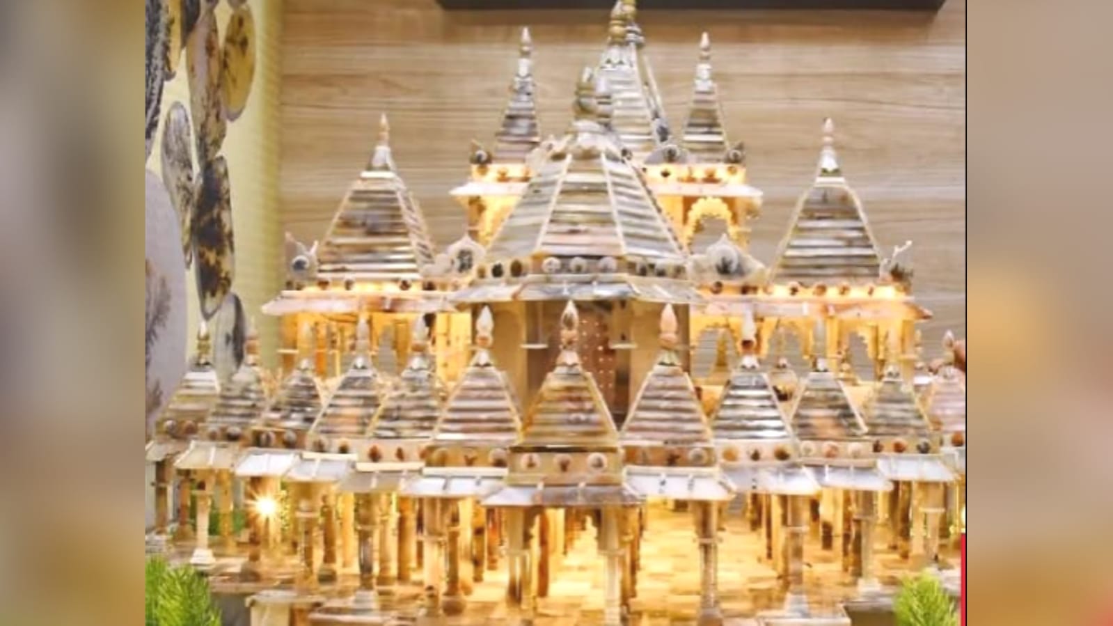 मोदी शजर पत्थर से निर्मित राम मंदिर देख गदगद : बांदा की कला विश्व पटल पर