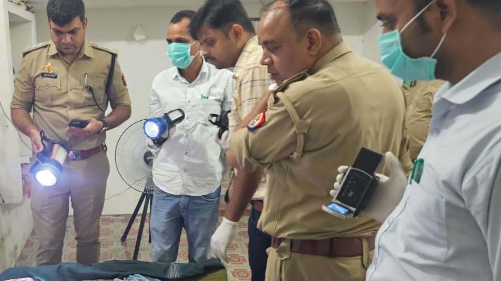 घर में घुसकर गोली मारकर हत्या: खौफनाक कांड से फैली दहशत, पुलिस जांच में जुटी
