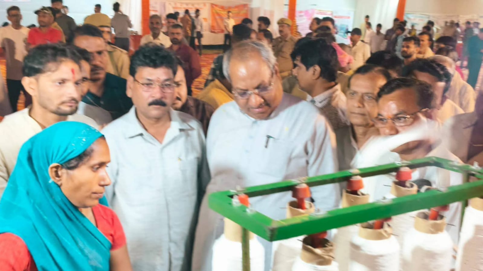 मंत्री संजय एवं अध्यक्ष कल्लू सिंह द्वारा मेले का उद्घाटन: स्थानीय उत्पादों को मिलेगा बढ़ावा