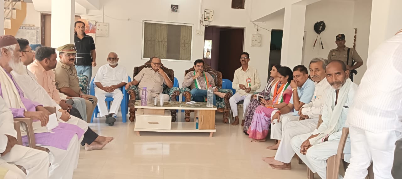 कांग्रेस जिलाध्यक्ष राजेश दीक्षित व पदाधिकारी नजरबंद: भाजपा पर दलित विरोधी नीतियों का आरोप
