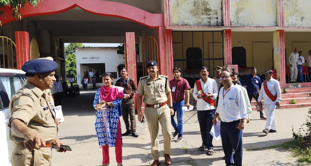 पीसीएस-प्री परीक्षा में आधे से ज्यादा अभ्यर्थी 'अनुपस्थित': 45 प्रतिशत ही पहुंचे परीक्षा केंद्र