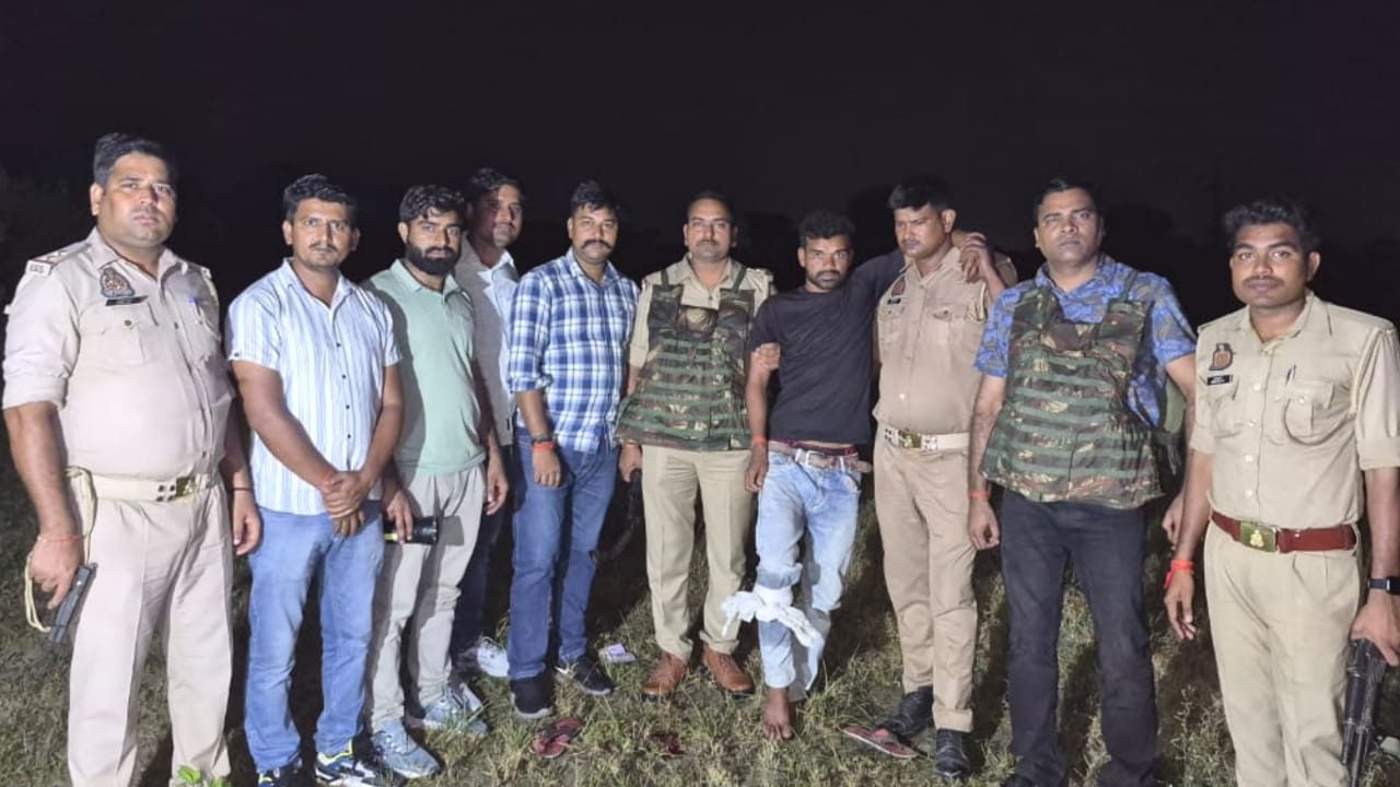 बांदा में लूटेरा 'भाऊ' गिरफ्तार: पुलिस मुठभेड़ में गोली लगी, तमंचा-कारतूस व नकदी बरामद