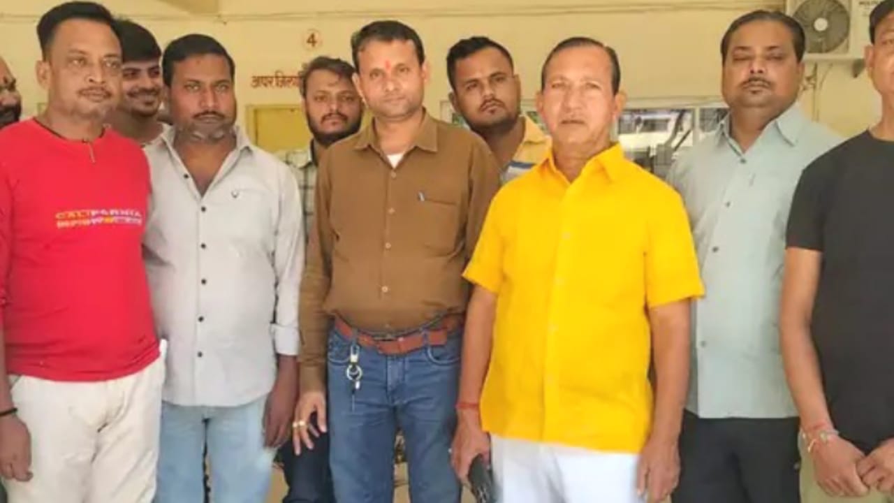 पटाखा बाजार पर प्रशासनिक ग्रहण: दीपावली की रौनक से पहले फूटा व्यापारियों का गुस्सा !
