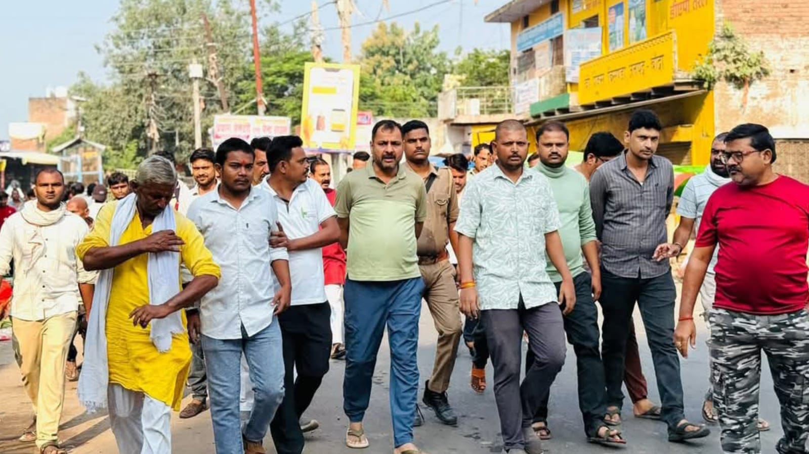 विधायक प्रकाश का पैदल भ्रमण: समस्याओं के 'निराकरण' को बनाया 'राजनीतिक धर्म'
