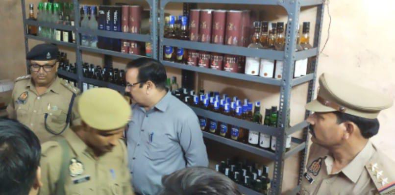 बांदा में आबकारी विभाग की चौथे दिन भी छापामार कार्रवाई:अवैध करोबारियों के हौसले पस्त