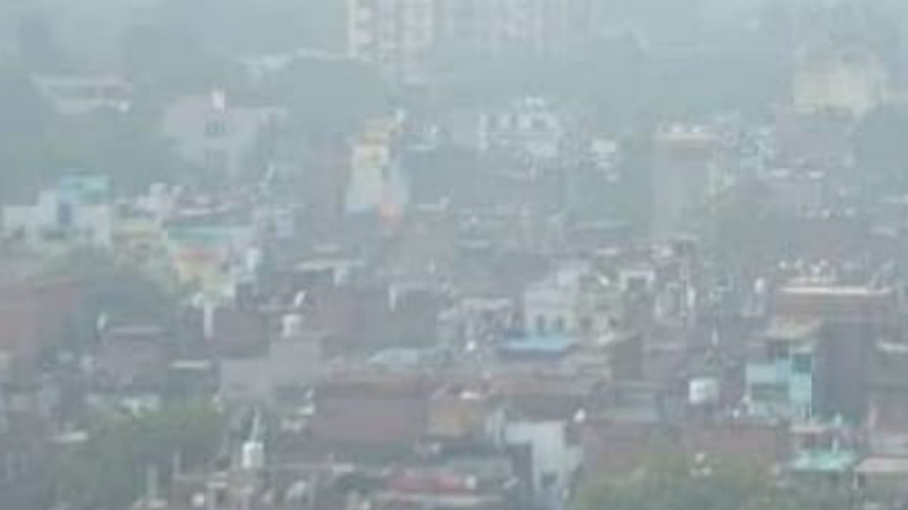 हवा बनी जहर: बांदा की फिज़ा में अब बारूद और धुएं का असर, सांस लेना हुआ मुश्किल !