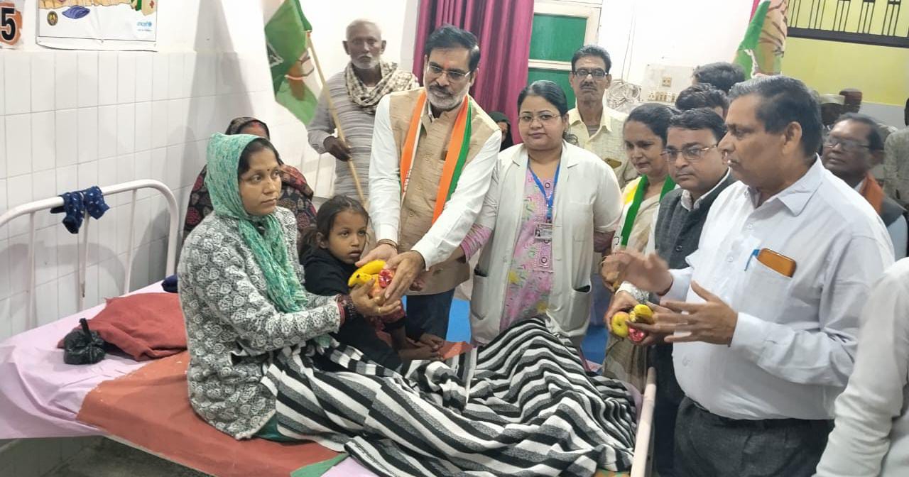 कांग्रेस द्वारा महान विभूतियों को नमन: इंदिरा के बलिदान, पटेल की एकता व नरेंद्र के विचारों को किया याद !
