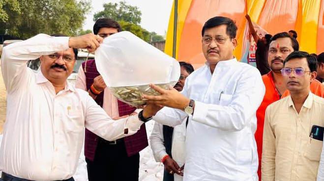 मंत्री रामकेश नें 'रिवर रैंचिंग' कार्यक्रम में की 'शिरकत': मत्स्य अंगुलिकाओं को किया 'प्रवाहित'