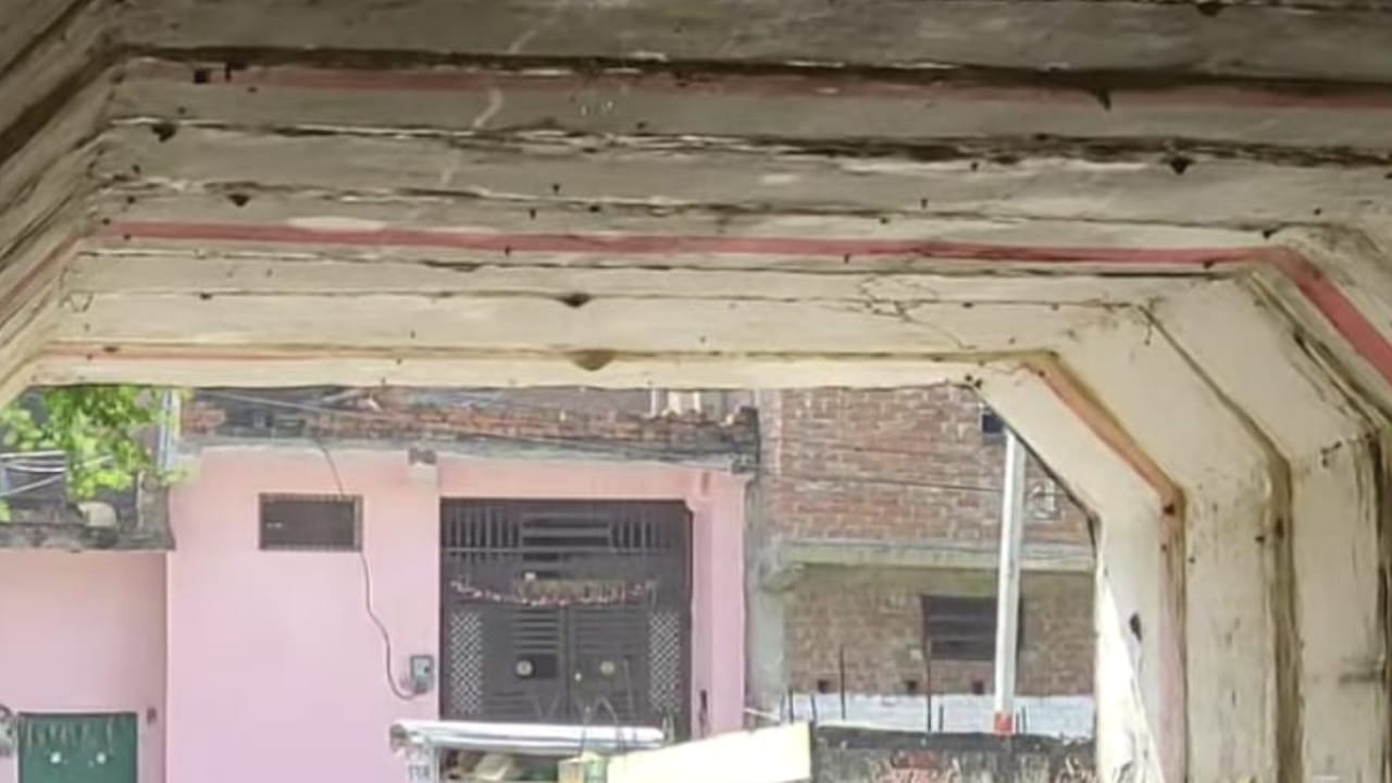 केवटरा 'अंडरबायपास' में 'टपकता रहस्य': हजारों लोगों का 'रोज़ का सफर' अब 'खतरे' का रास्ता
