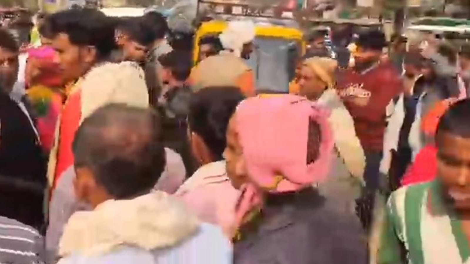 खाद धांधली का विस्फोट: हाईवे पर फूटा 'अन्नदाताओं' का गुस्सा, प्रशासन की खुली पोल