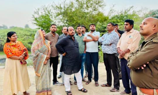 मालती-अंकित का 'विकास ड्राइव' : बांदा में 'नई सड़कों' व कुएं के 'जीर्णोद्धार' से चमके मोहल्ले