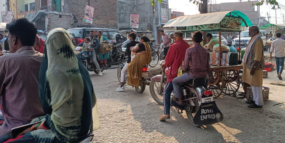 ट्रैफिक का तांडव: केवटरा चौराहा बना 'जाम' का जंजाल, सिस्टम की 'नाकामी' से 'जनता त्रस्त'