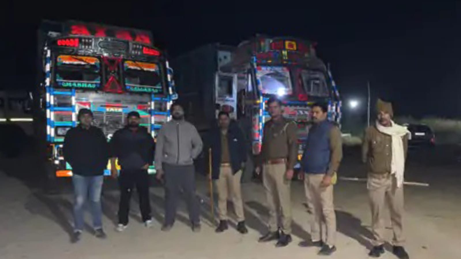 ओवरलोडिंग पर प्रशासन का 'चाबुक': 17 ट्रक सीज़, मौरंग माफियाओं में हड़कंप
 