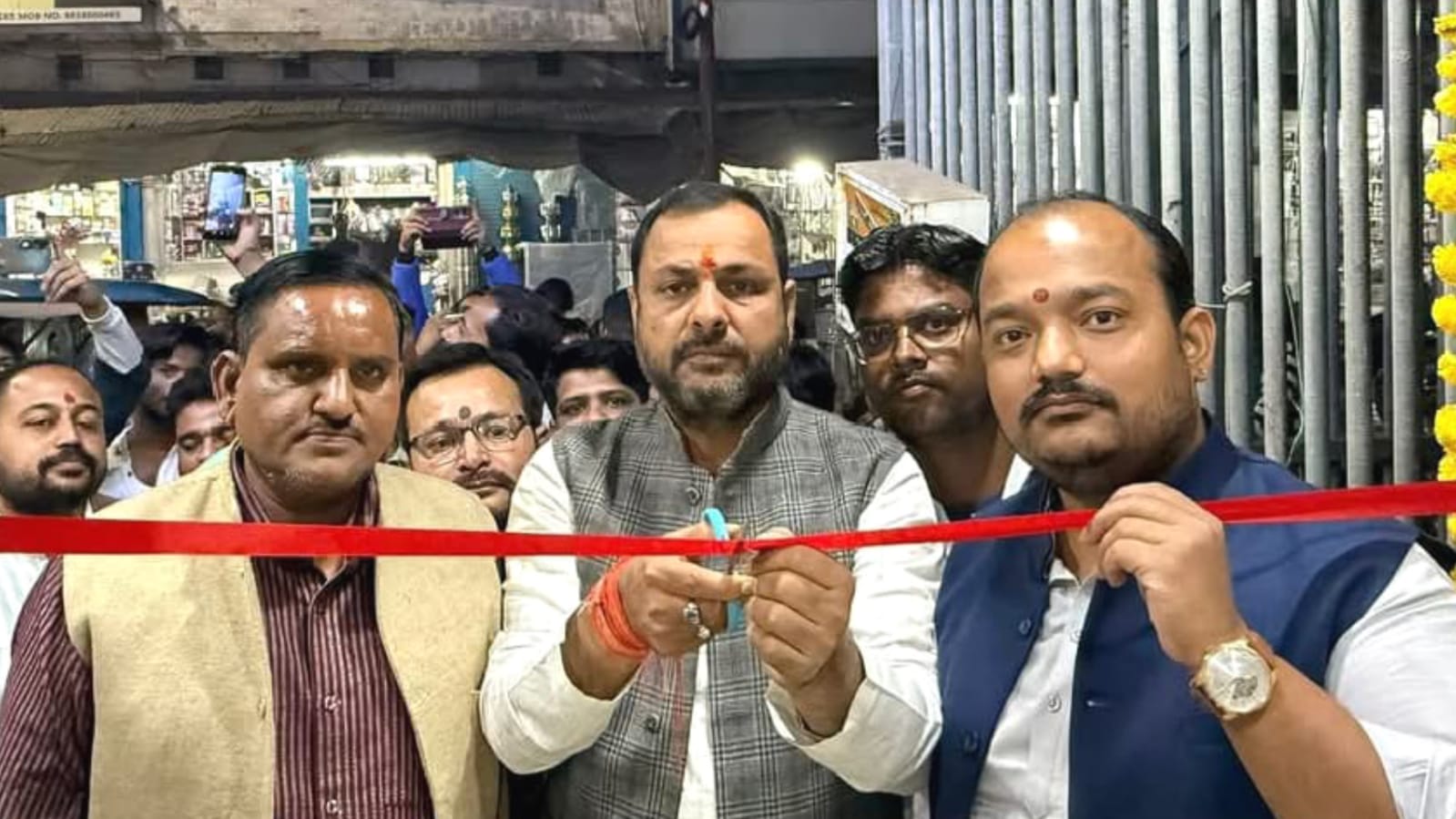 विधायक प्रकाश एवं पालिका द्वारा 'स्वच्छता मिशन' को नई रफ्तार: सार्वजनिक शौचालय का 'लोकार्पण'
