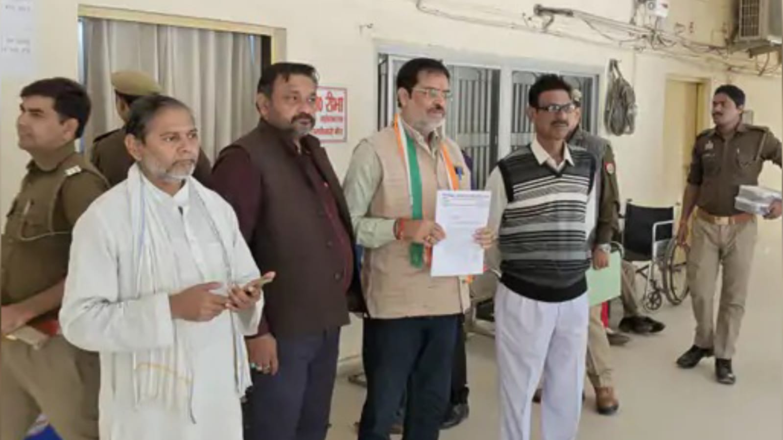 कांग्रेस नें 'जल संस्थान' की डीएम से खोली 'पोल': दूषित 'जलापूर्ति' पर चिंता, आंदोलन की चेतावनी