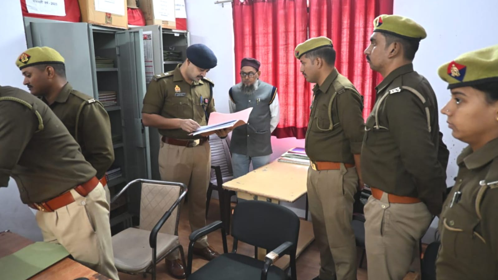 एसपी पलाश बंसल हुए 'सख्त' : पुलिस लाइन 'निरीक्षण' में 'लापरवाही' पर 'कसा शिकंजा'