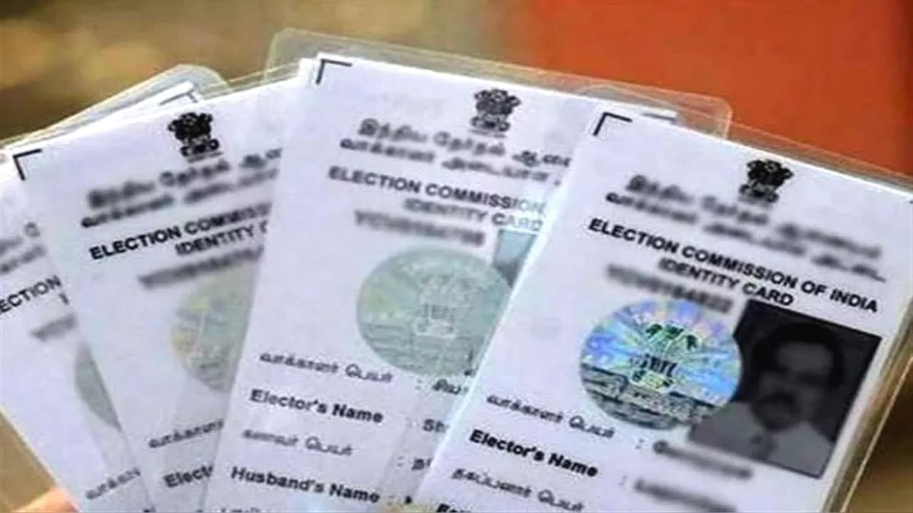 सुनहरा मौका: एक जनवरी को 18 साल के हो रहे हों तो बन सकते हैं 'मतदाता'