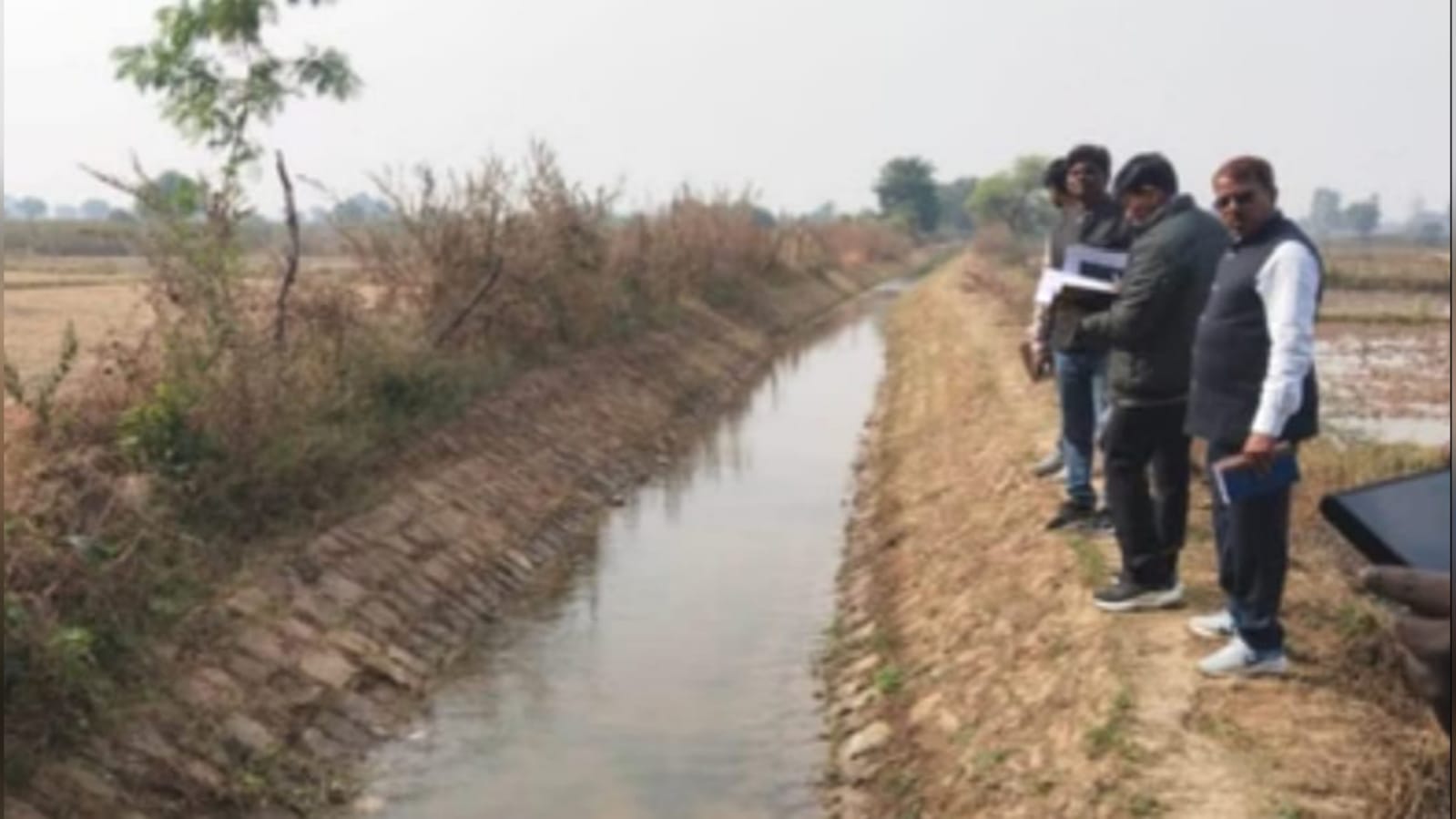 नहर सफाई में अरबों का खेल: बांदा को 'बजट' से बाहर कर 1.91 करोड़ की हुई 'कागजी सिंचाई' !