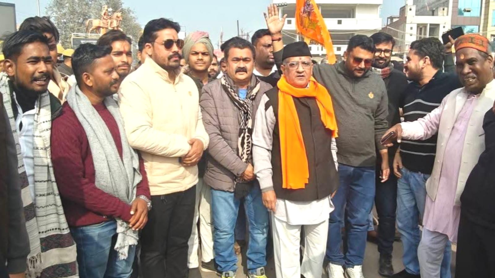 बांग्लादेश में हिंदुओं पर 'अत्याचार' के खिलाफ बांदा में 'उबाल' : सड़कों पर उतरे 'हिंदू संगठन'