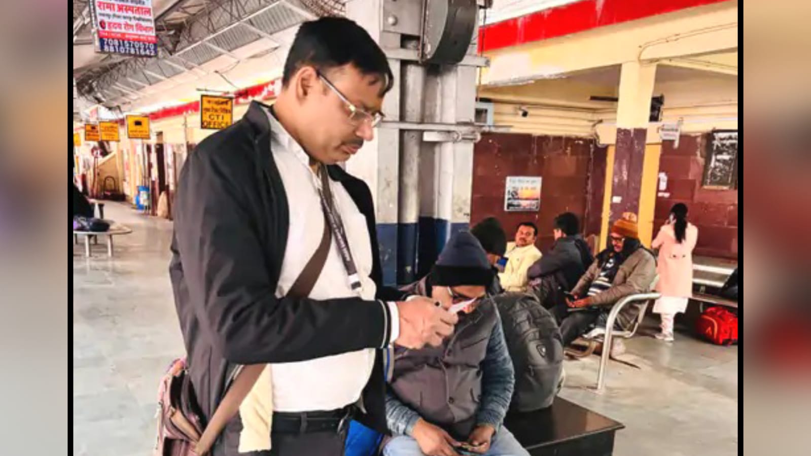 बांदा रेलवे की 'किलाबंदी' : टिकट चेंकिग में 2.62 लाख की वसूली, स्टेशन में मचा 'हड़कंप'