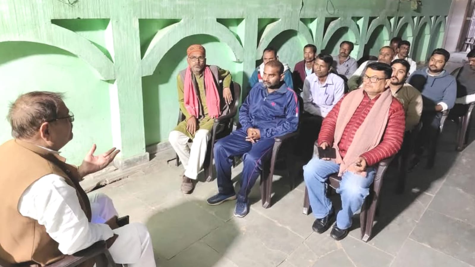 विधायक विशंभर का जनता दरबार 'सेवा' की मिसाल: भाजपाई भी आते लेकर 'फरियाद'