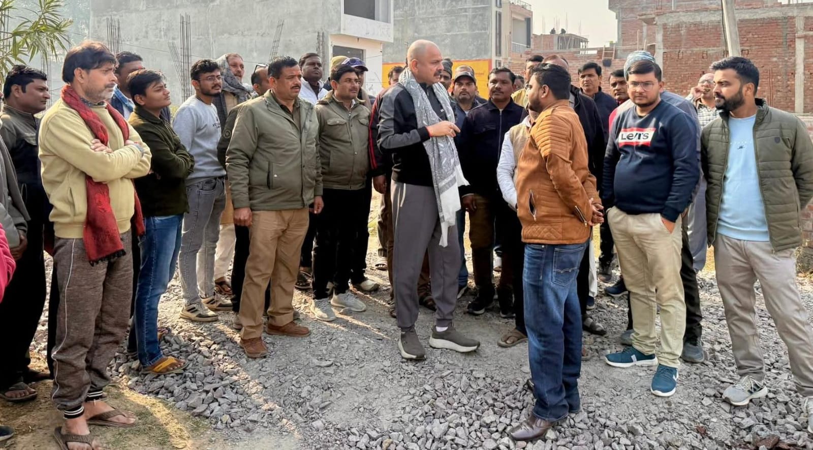 विधायक प्रकाश का 'कड़ा' रुख: निरीक्षण में खुली पोल, अफसरों व ठेकेदारों को लगाई 'फटकार'