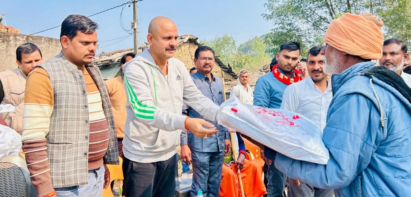 विधायक प्रकाश 'गरीबों' का कर रहे 'कल्याण': जरूरतमंदों के 'चेहरे' पर लौटी 'मुस्कान'