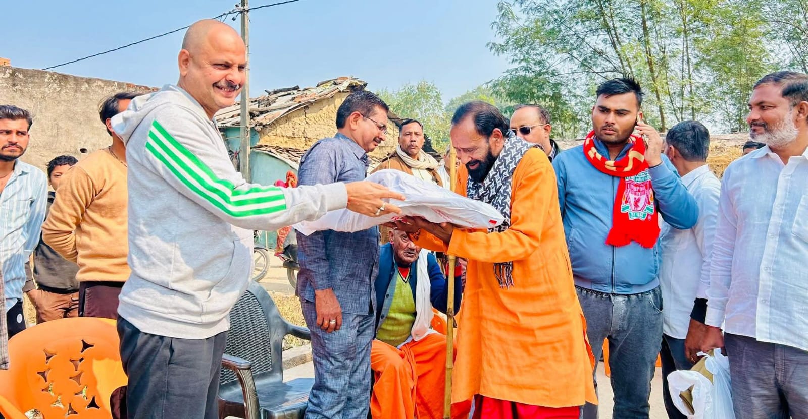 विधायक प्रकाश 'गरीबों' का कर रहे 'कल्याण': जरूरतमंदों के 'चेहरे' पर लौटी 'मुस्कान'