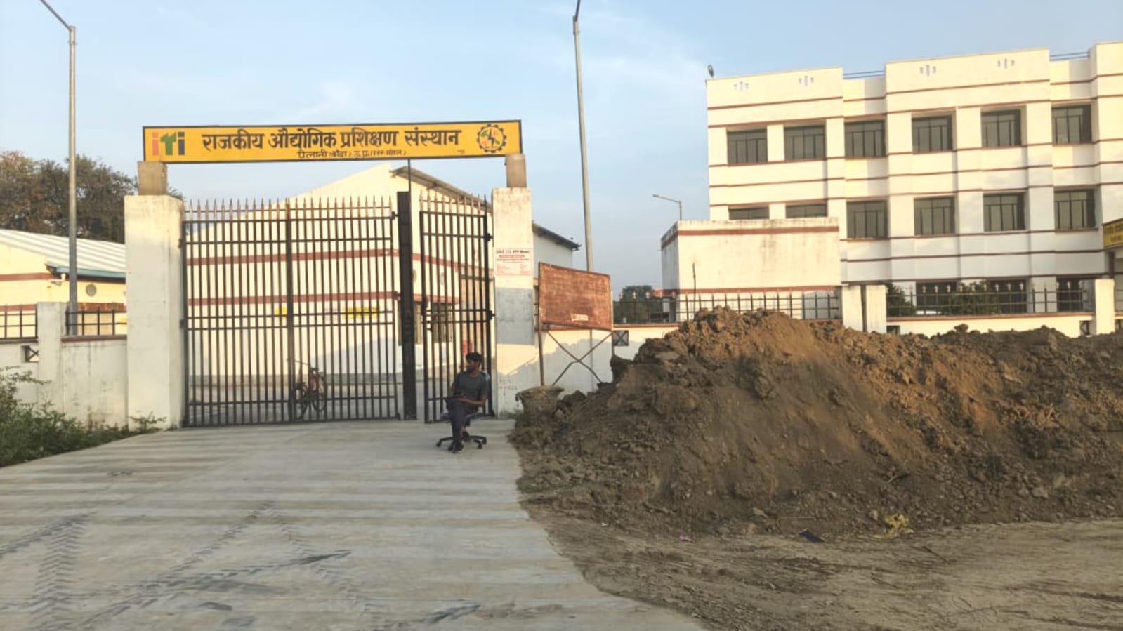 अशोक सिंह गौर बने 'तिंदवारी' राजनीति में सपा का 'मजबूत चेहरा': छात्र नेता से सियासत की धुरी तक