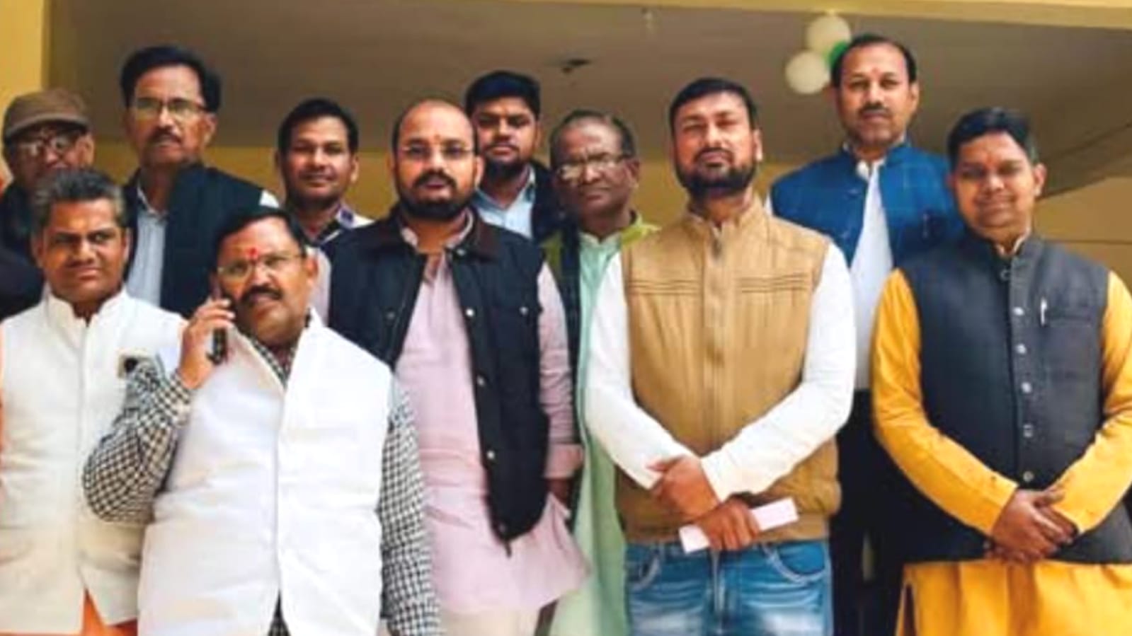 प्रतिनिधि अंकित की डीएम से मुलाकात: 'जन्म मृत्यु' प्रमाण पत्र की 'उलझनों' पर हुआ संवाद