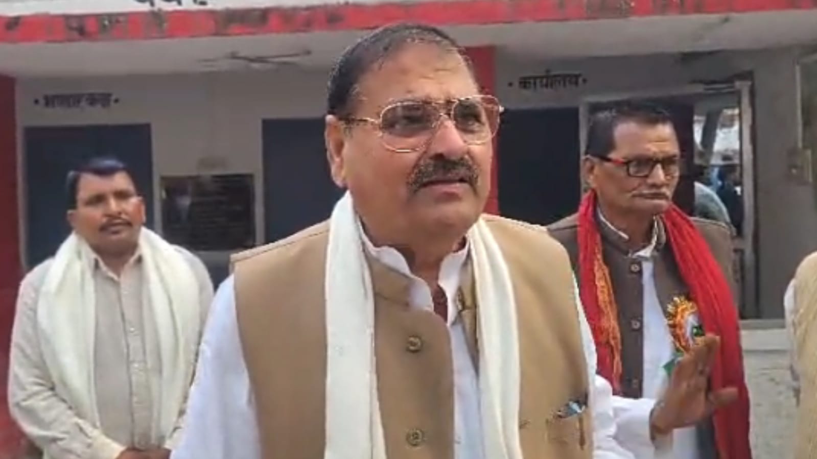 विधायक विशंभर की 'मानवता' बनी प्रेरणा: मोटराइज्ड साइकिल से 'दिव्यांगों' के खिले चेहरे