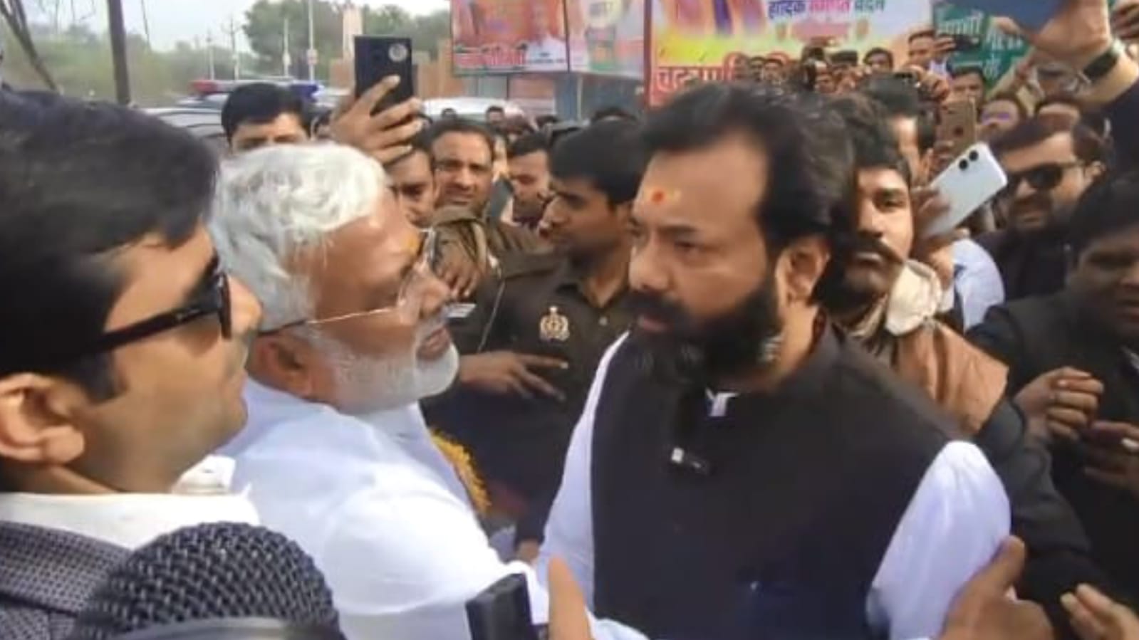 विधायक बृजभूषण के 'तेवर' से गरमाई सियासत: कहा- ज़रूरत पड़ी तो 'मुख्यमंत्री' को भी रोकेंगे