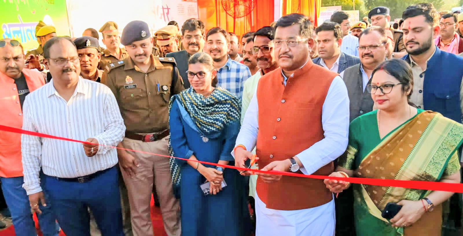 ऐतिहासिक कालिंजर ने 'ओढ़ी' उत्सव की चादर: लोकसंस्कृति की गूंज से 'जीवंत' हुआ किला