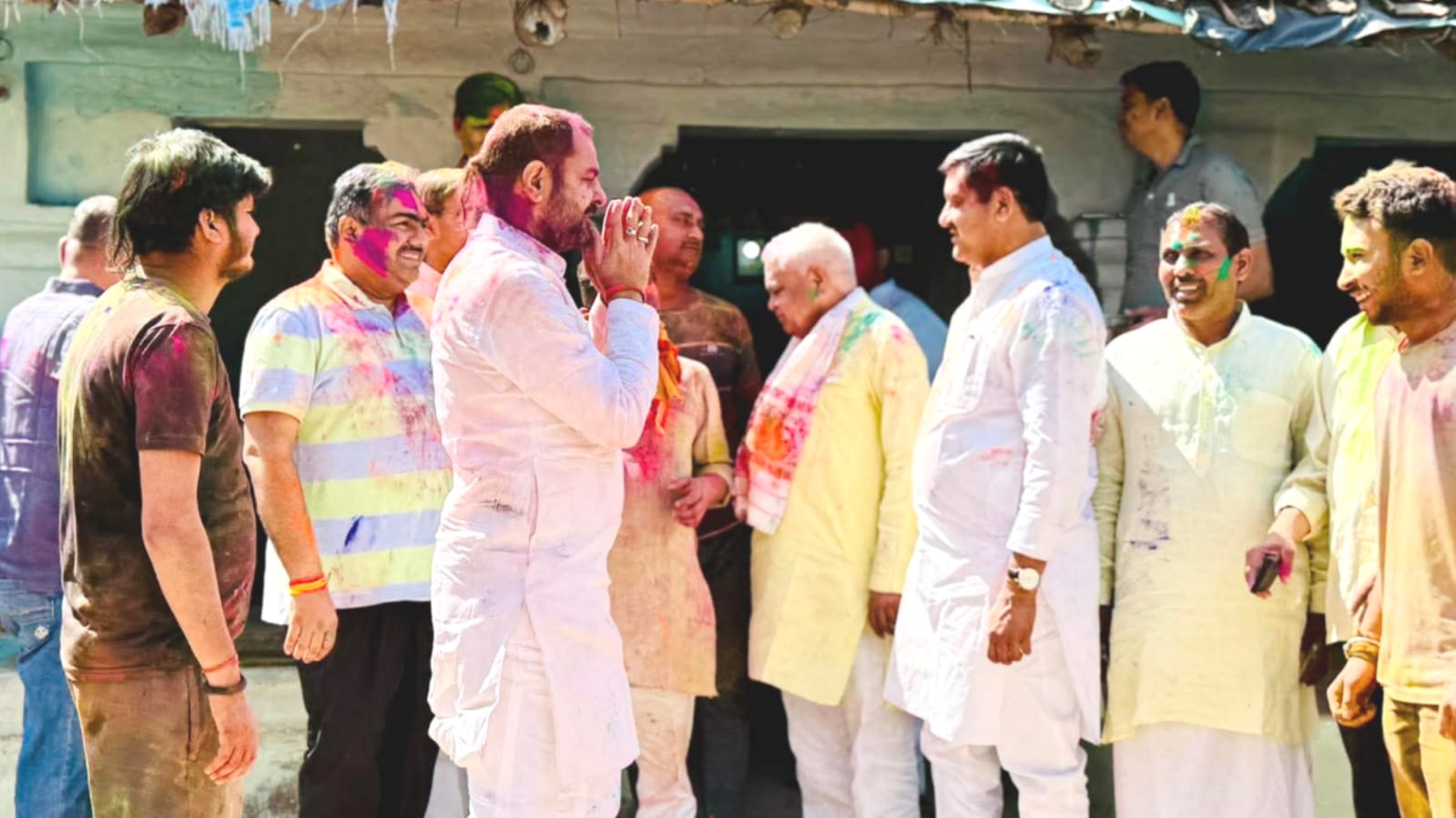 बांदा का 'रंगोत्सव की धमक' तेलांगना प्रदेश तक गूंजी: विधायक प्रकाश नें रंगों की उड़ा दी गर्द