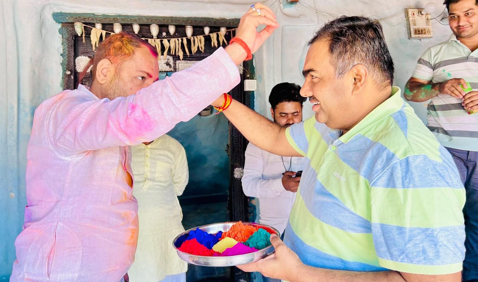बांदा का 'रंगोत्सव की धमक' तेलांगना प्रदेश तक गूंजी: विधायक प्रकाश नें रंगों की उड़ा दी गर्द