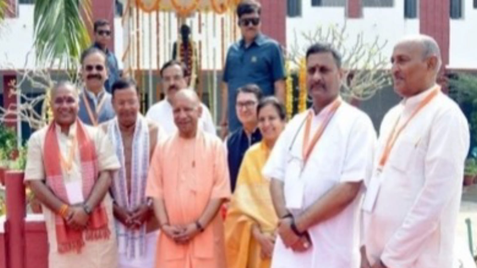 सीएम योगी ने तेज की चुनावी रणनीति: संघ-भाजपा की बैठकों में 2027 की रणनीति !