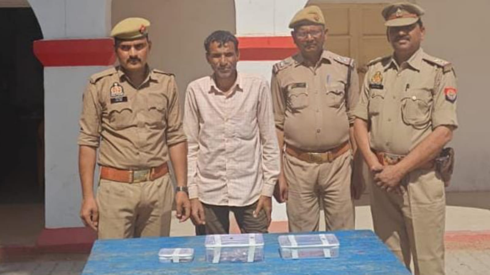 दिनदहाड़े 'घर' का ताला तोड़ लाखों के 'जेवरात' उड़ाए: 24 घंटे में पुलिस ने 'चोर' दबोचा