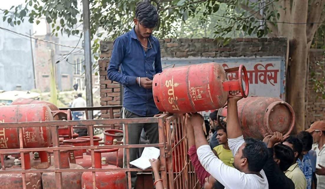 विधायक विशंभर का 'भाजपा' पर 'कड़ा' प्रहार: कहा-'डबल इंजन' सरकार 'डबल दुखदाई'
