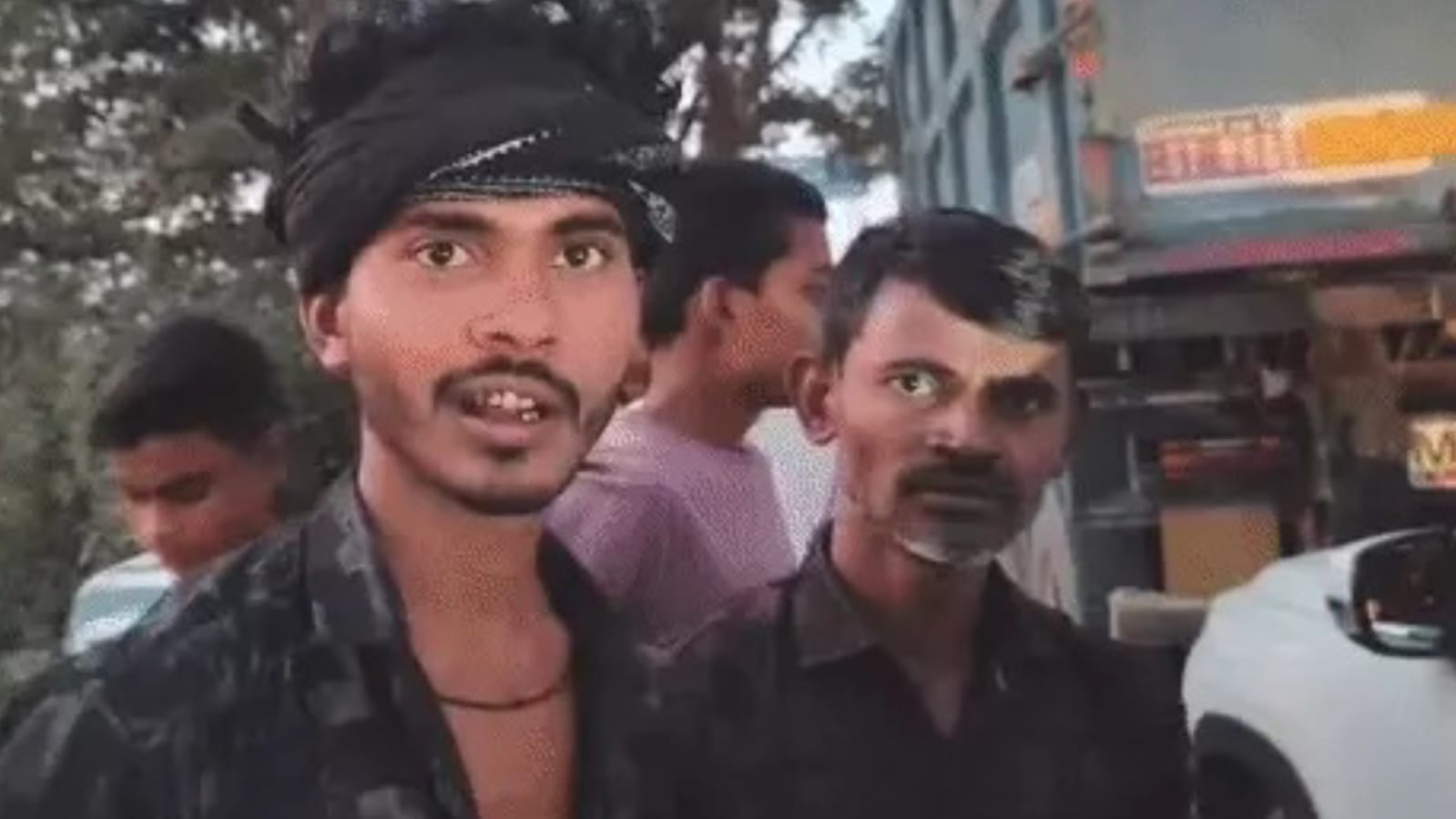 एसडीएम अमित शुक्ला की 'दबंगई' ! ट्रक चालक से 'मारपीट व बंधक बनाने का संगीन आरोप ?