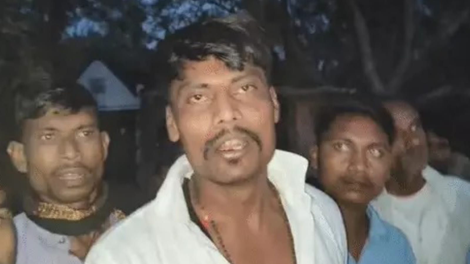 एसडीएम अमित शुक्ला की 'दबंगई' ! ट्रक चालक से 'मारपीट व बंधक बनाने का संगीन आरोप ?