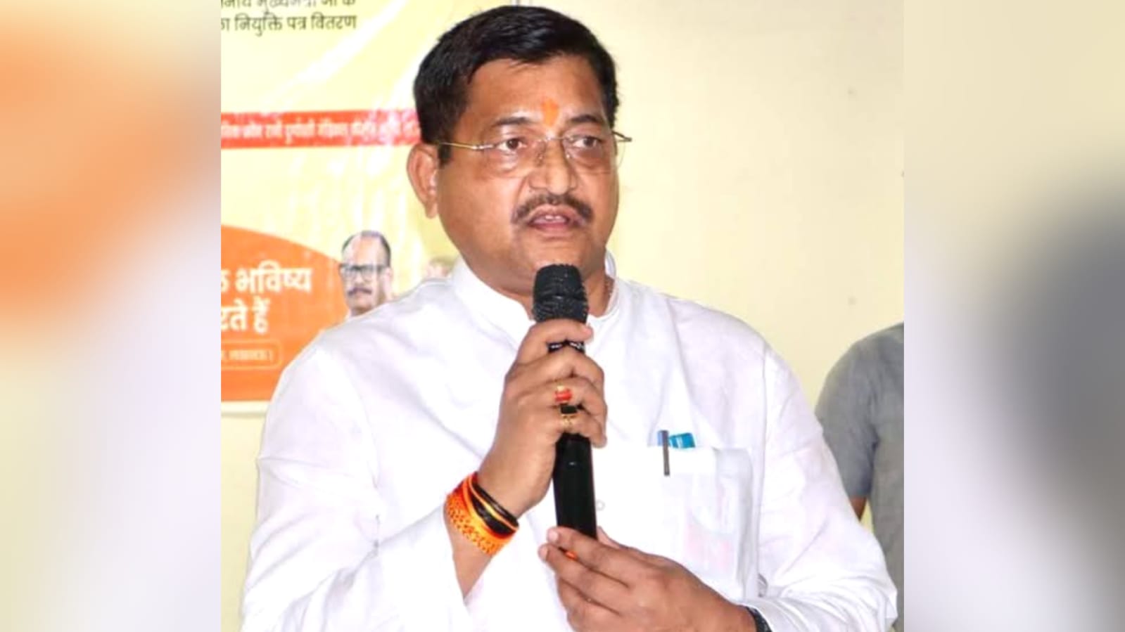 मंत्री रामकेश द्वारा 'रोजगार' की सौगात': चौबीस नर्सिंग अधिकारियों के 'चेहरे' पर खिली 'मुस्कान'