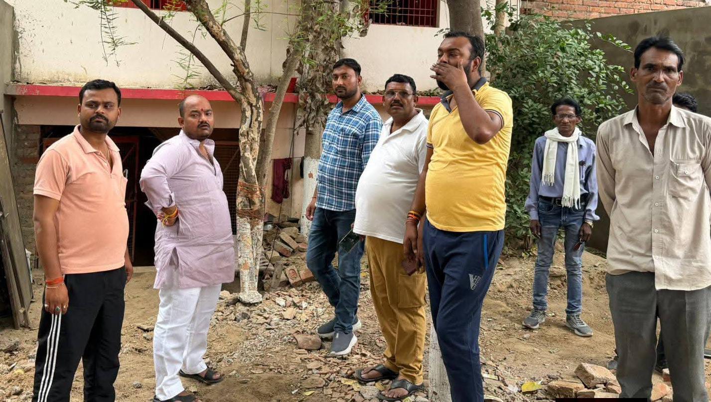 प्रतिनिधि अंकित की 'फटकार' से मचा हड़कंप: निरीक्षण में 'निर्माण कार्यों' की खुली 'पोल' 