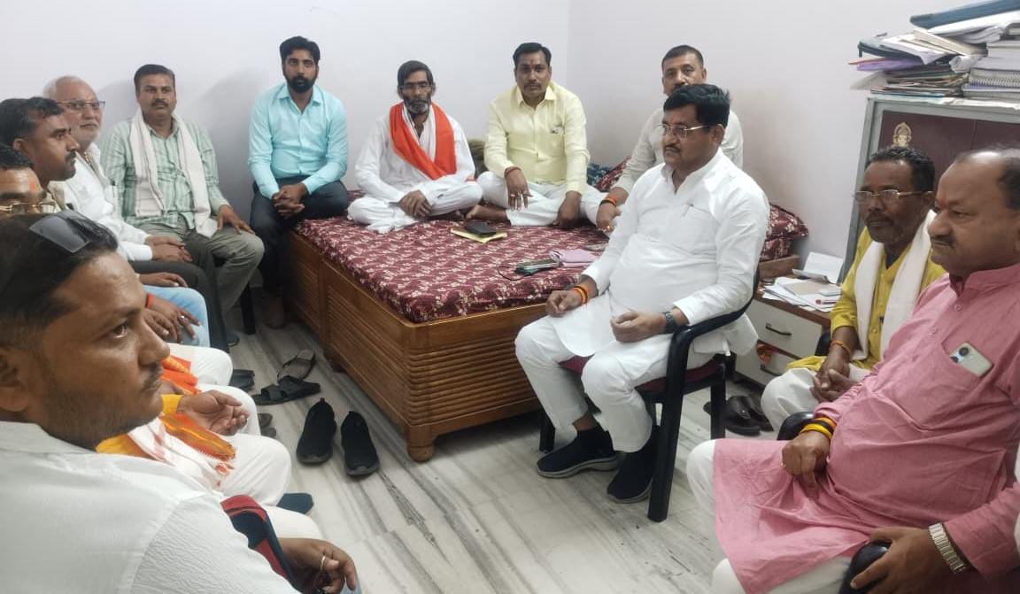 मंत्री रामकेश का ऐलान: धरतीपुत्रों को मिलेगा मुआवजा, डीएम को दिये निर्देश