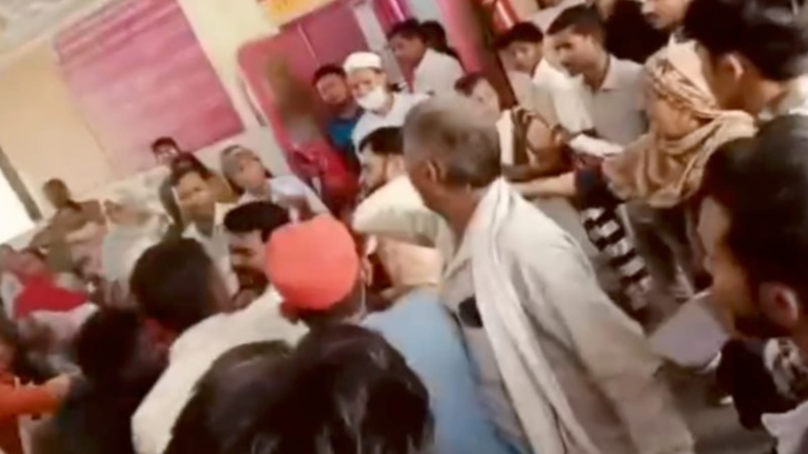 अस्पताल बना 'अखाड़ा': 'थप्पड़ों' की हुई जमकर बारिश, सुरक्षा 'भगवान' भरोसे
