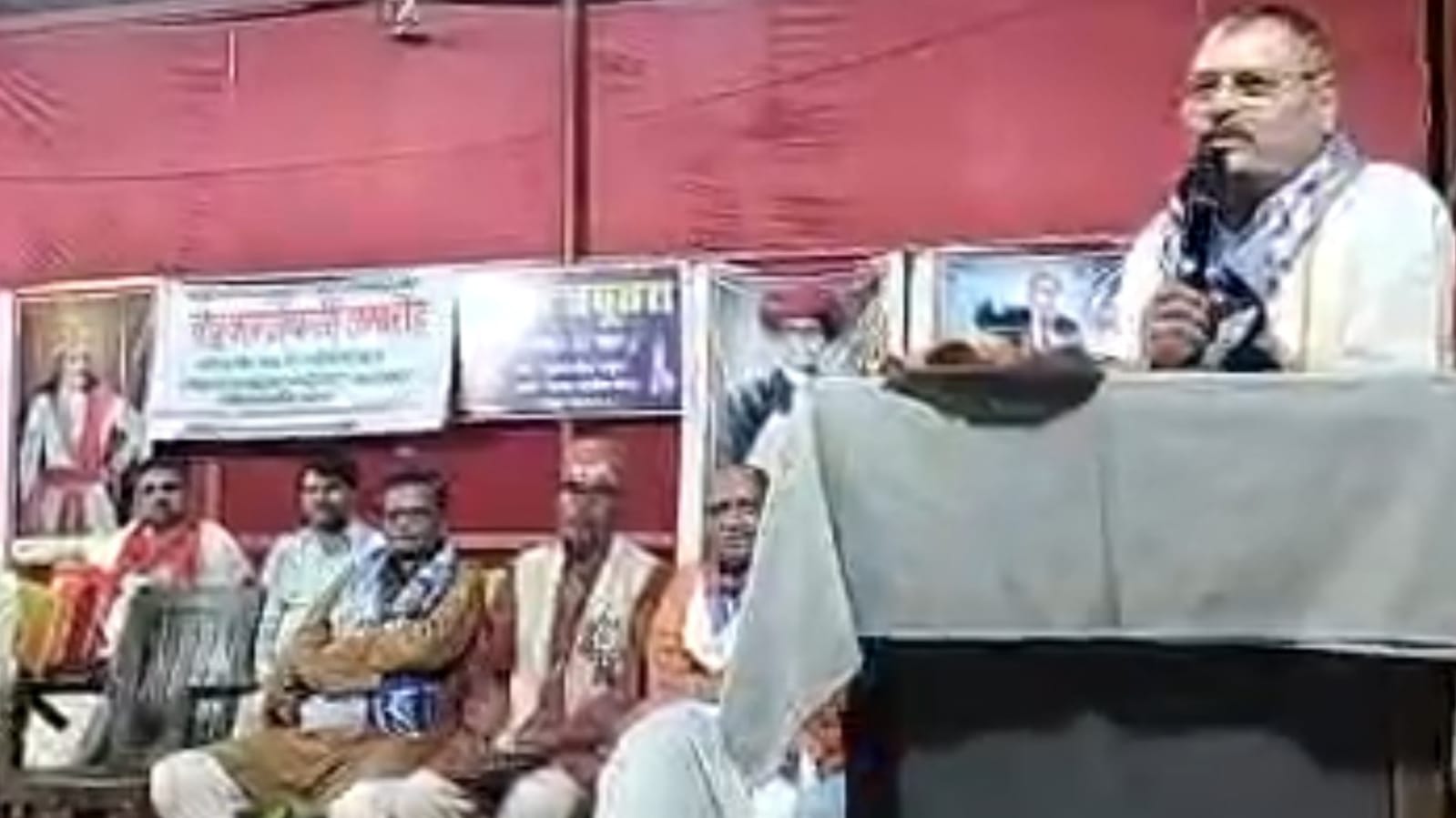 विधायक विशंभर नें 'भाजपा' को दी 'पटखनी' : अंबेडकर जयंती आयोजन के बनें 'हीरो' !