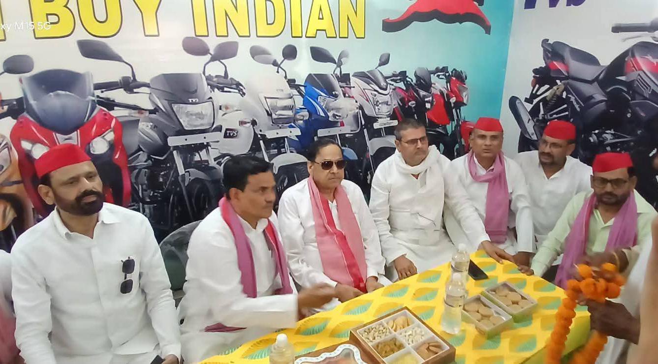 नसीमुद्दीन की बांदा में 'दमदार एंट्री' : स्वागत बना सपा का 'शक्ति' प्रदर्शन, उमड़ा सैलाब