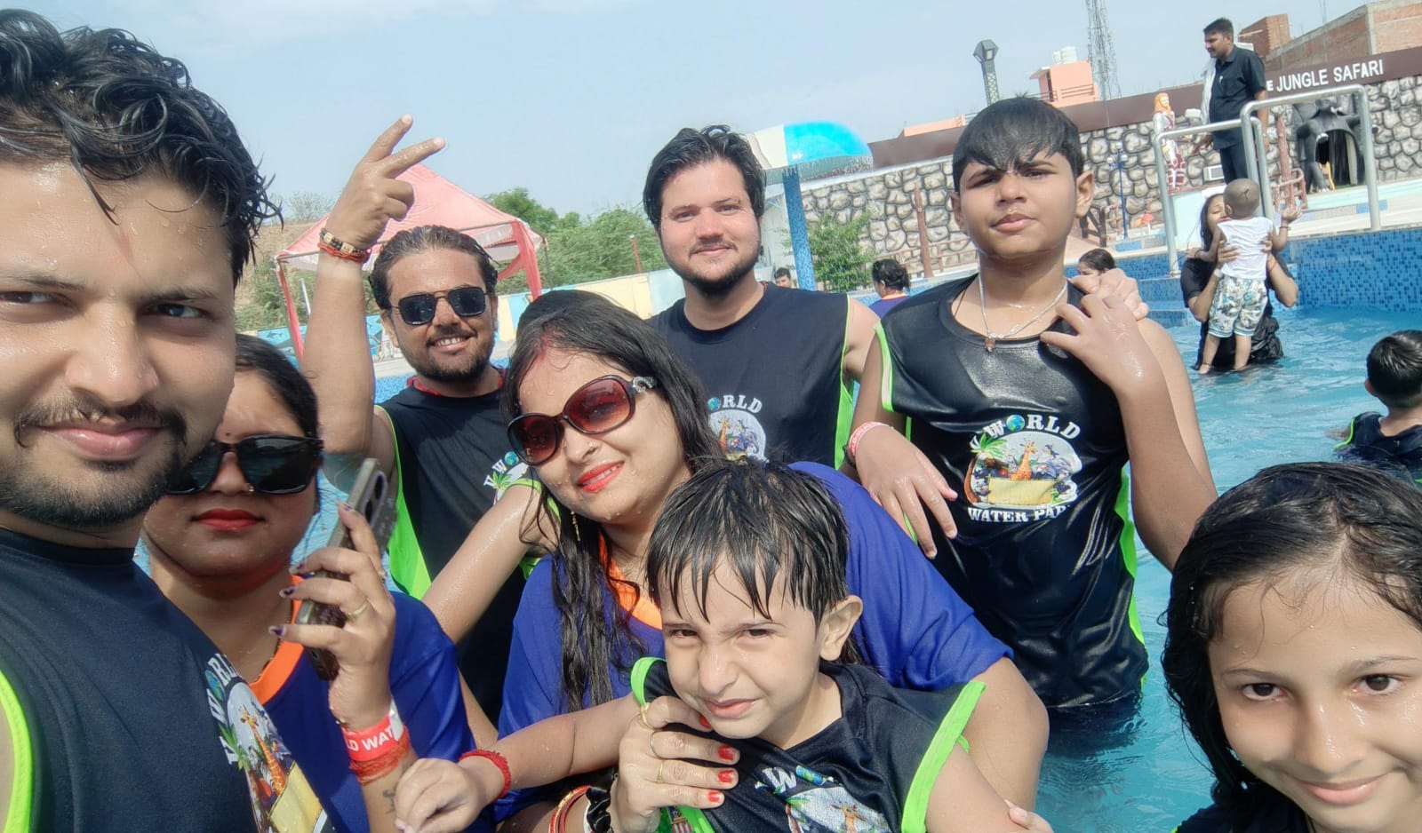 'मस्ती का जहर' बांट रहा चित्रकूट का वी वर्ड वाटर पार्क: क्लोरीन की ओवरडोज से सड़ रही त्वचा !