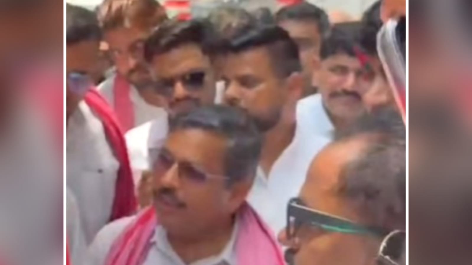 महोबा से 'सियासी बम': पूर्व मंत्री दद्दू प्रसाद द्वारा 'एफआईआर' से भाजपा में खलबली 
